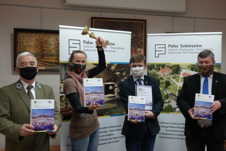 „Przyroda Karkonoskiego Parku Narodowego”, najlepszą książką o górach