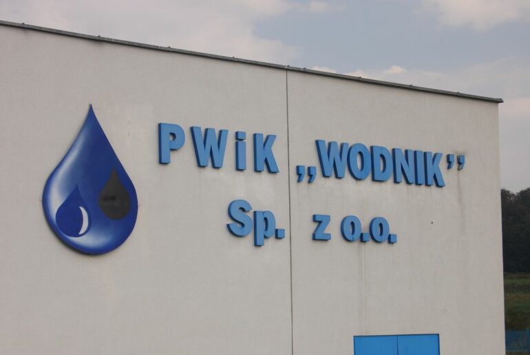 Taryfa bez zmian, a dyskusja coraz bardziej gorąca