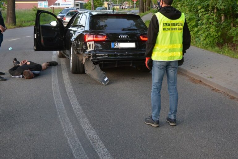 Dilerzy narkotykowi zatrzymani po brawurowej akcji