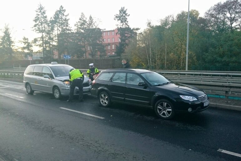 Jesienna nieuwaga – citroen wjechał w subaru