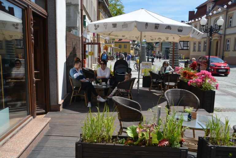 W gastronomii i zakładach usługowych optymistyczniej