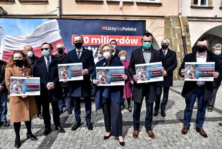 Fundusz Odbudowy – kto „za”, kto „przeciw”?