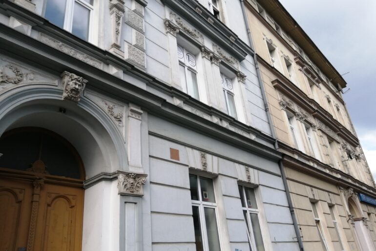 Miasto daje mieszkania do remontu. Chętnych jest wielu