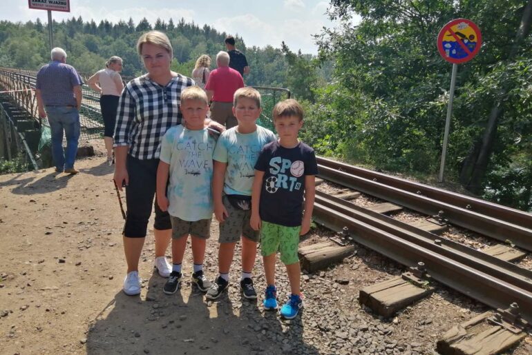 Każdy chce mieć selfie na moście w Pilchowicach