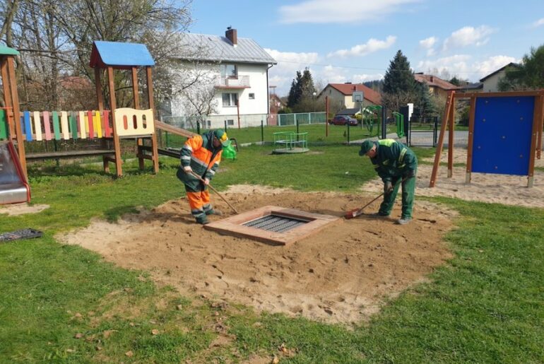 Place zabaw – piękne i bezpieczne