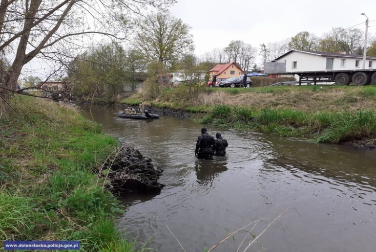Wstępne wyniki sekcji zwłok. Kacperek utonął w Kwisie