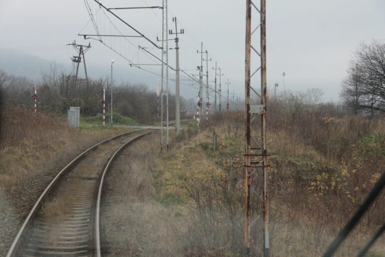 Jakuszyce bez przejazdów kolejowych?