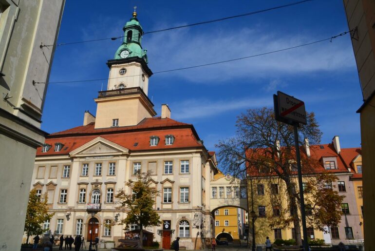 Jelenia Góra musi zacisnąć pasa