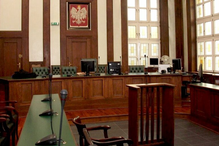 Od poniedziałku sądy wracają de (względnie) normalnej pracy