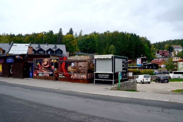 Hotelarze nie chcą czekać na cud