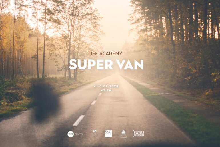 Fotograficzny Super Van nad Bobrem