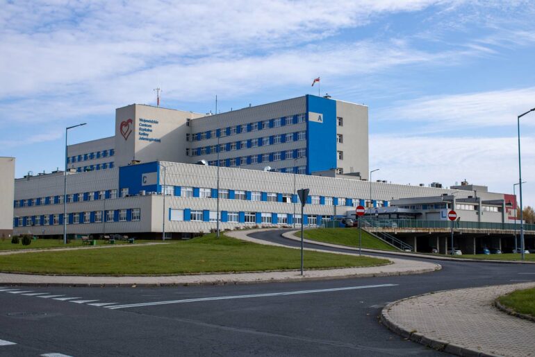 Jeleniogórski szpital wprowadza zamiany w funkcjonowaniu. Zakaz odwiedzin pacjentów