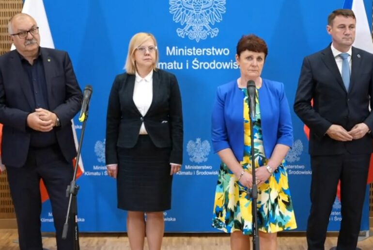 W Jeleniej Górze odbyło się pierwsze spotkanie polsko-czeskiej komisji w sprawie Turowa. Obecne były polska i czeska szefowe ministerstw ochrony środowiska