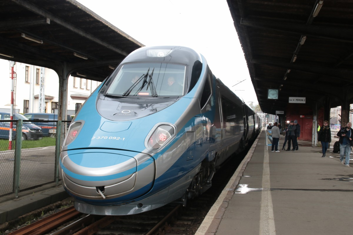 Nowy rozkład jazdy pociągów – dużo dobrych informacji: pendolino, reaktywacja połączeń do Świeradowa, nowe połączenie z Krakowem