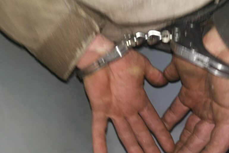 Wypłacili z konta blisko 10 tysięcy złotych posługując się skradzioną kartą