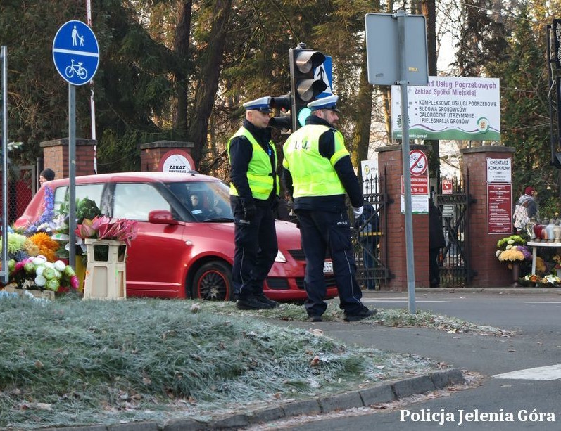 Policyjna akcja „Znicz 2024” – bezpieczeństwo na drogach i zmiany w organizacji ruchu