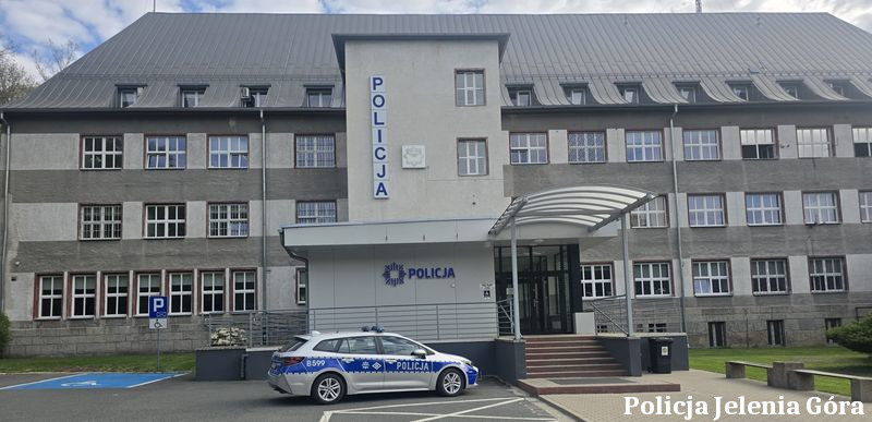 Policjanci uratowali życie starszej kobiety