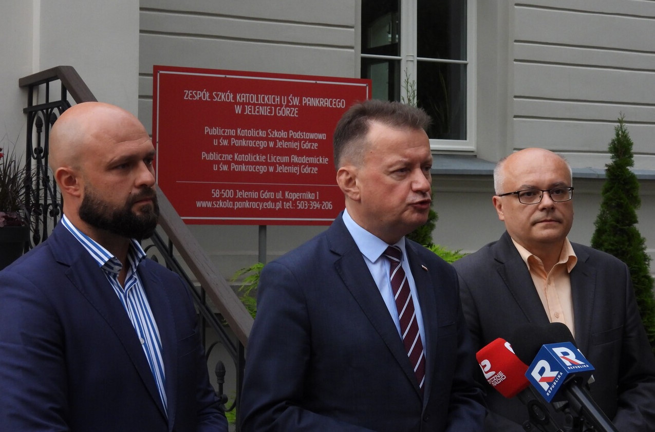 Mariusz Błaszczak w Jeleniej Górze mówił o WOT pod Karkonoszami